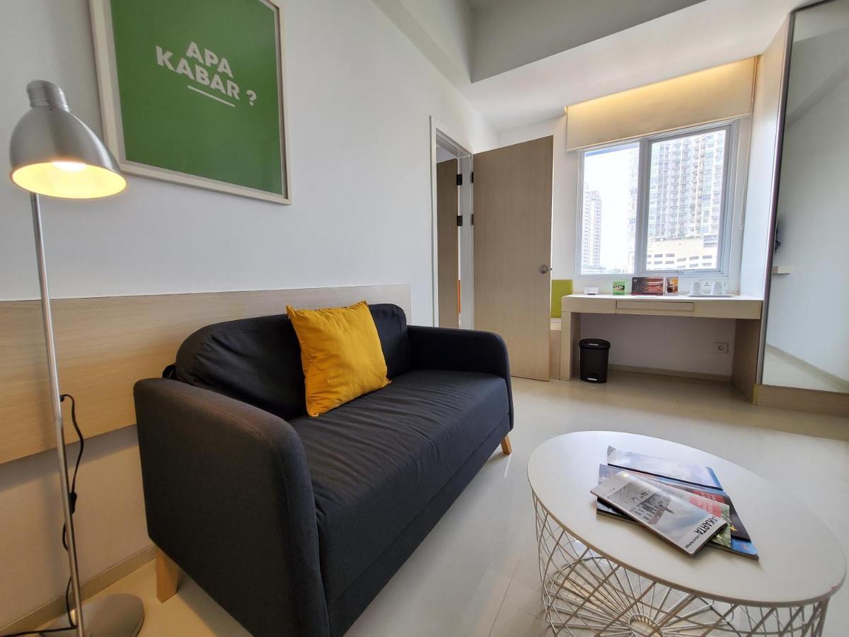 Zuri Express Mangga Dua Hotel Jakarta Exterior photo
