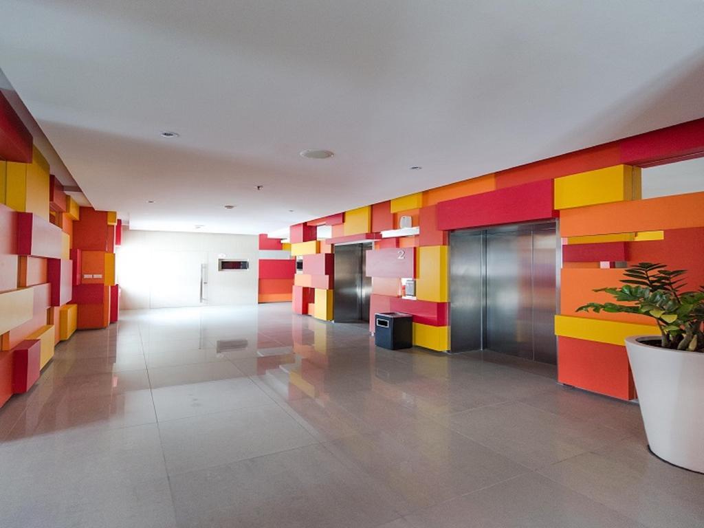 Zuri Express Mangga Dua Hotel Jakarta Exterior photo